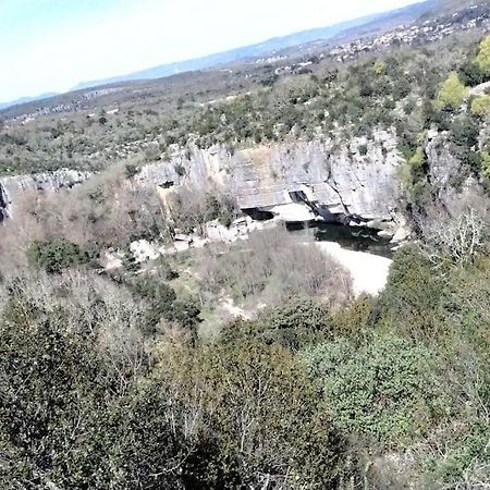 Lou Caladou Gite En Pierre Avec Bain A Remous Vallon-Pont-dʼArc Esterno foto